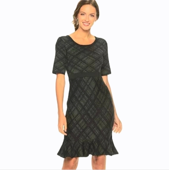 Nina Leonard Dresses & Skirts - Nina Leonard Plaid Ruffled Sweater Dress